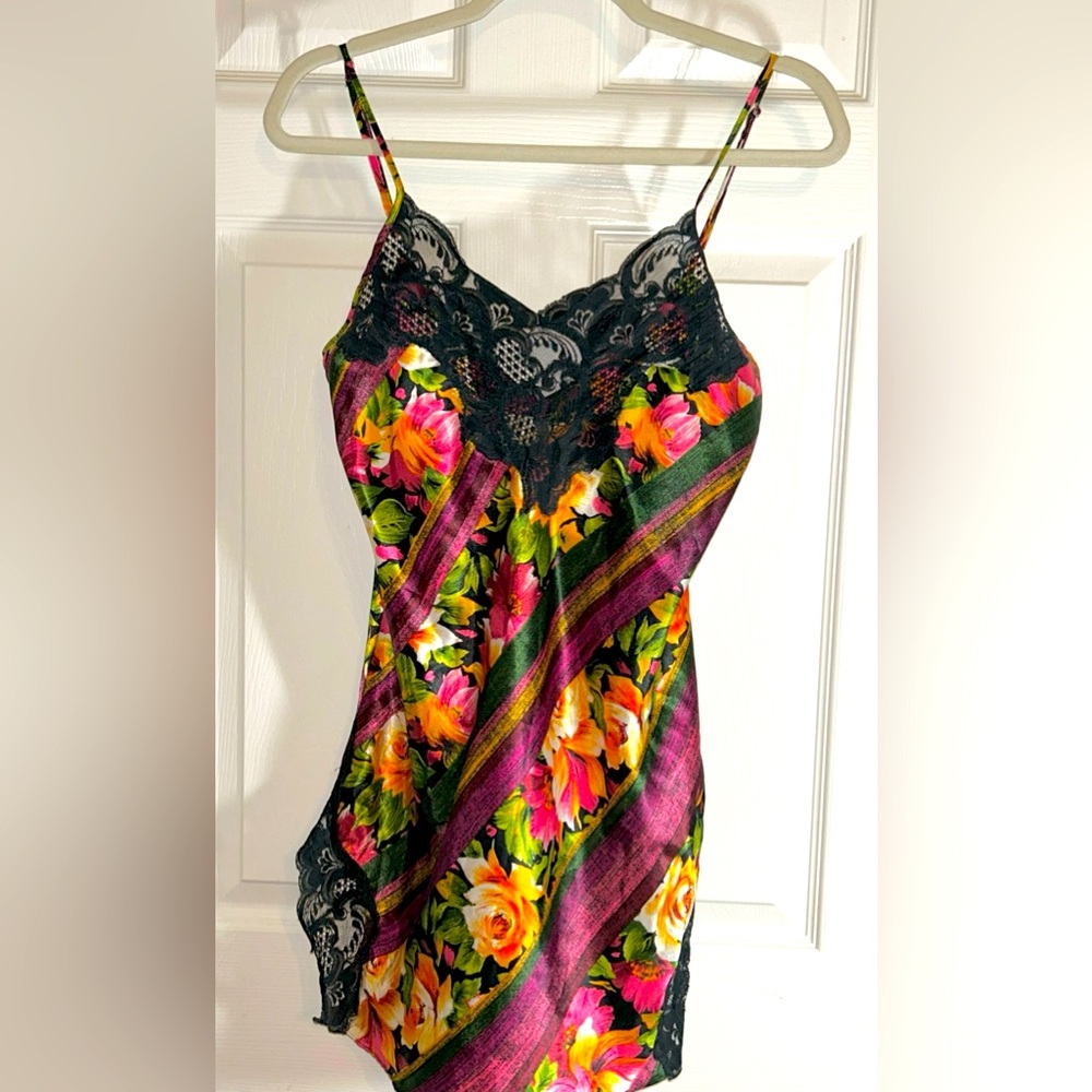 Vintage Victorias Secret Nighty S Peignoir Black Lace Floral Satin Silky Gold